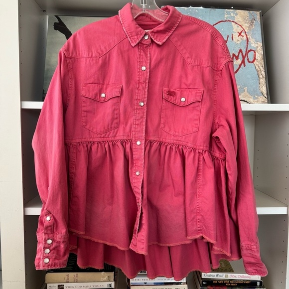 FREE PEOPLE Dylan Button-Up Babydoll Chambray Shirt Jacket - Picture 5 of 10